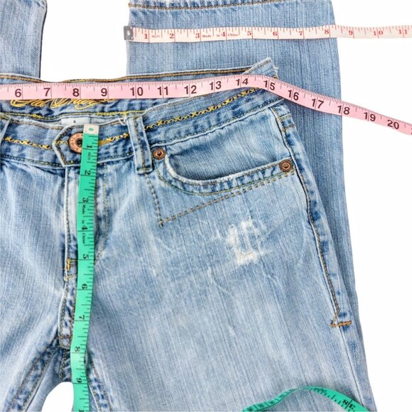 Old Navy Y2K Patchwork Capri Blue Jeans Cropped Light Wash Distressed Size 6 - Picture 9 of 11